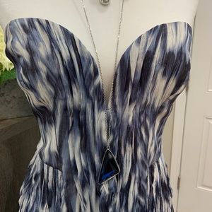 KIMCHI BLUE size 8 strapless maxi